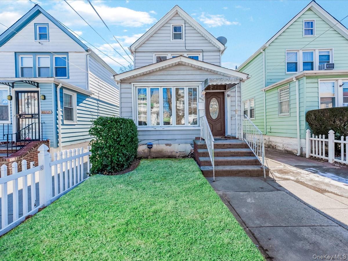 Homes for sale in New York, NY | 194-40 115Th Ave #0000000000000000, New York, NY 11412 | MLS# 819064