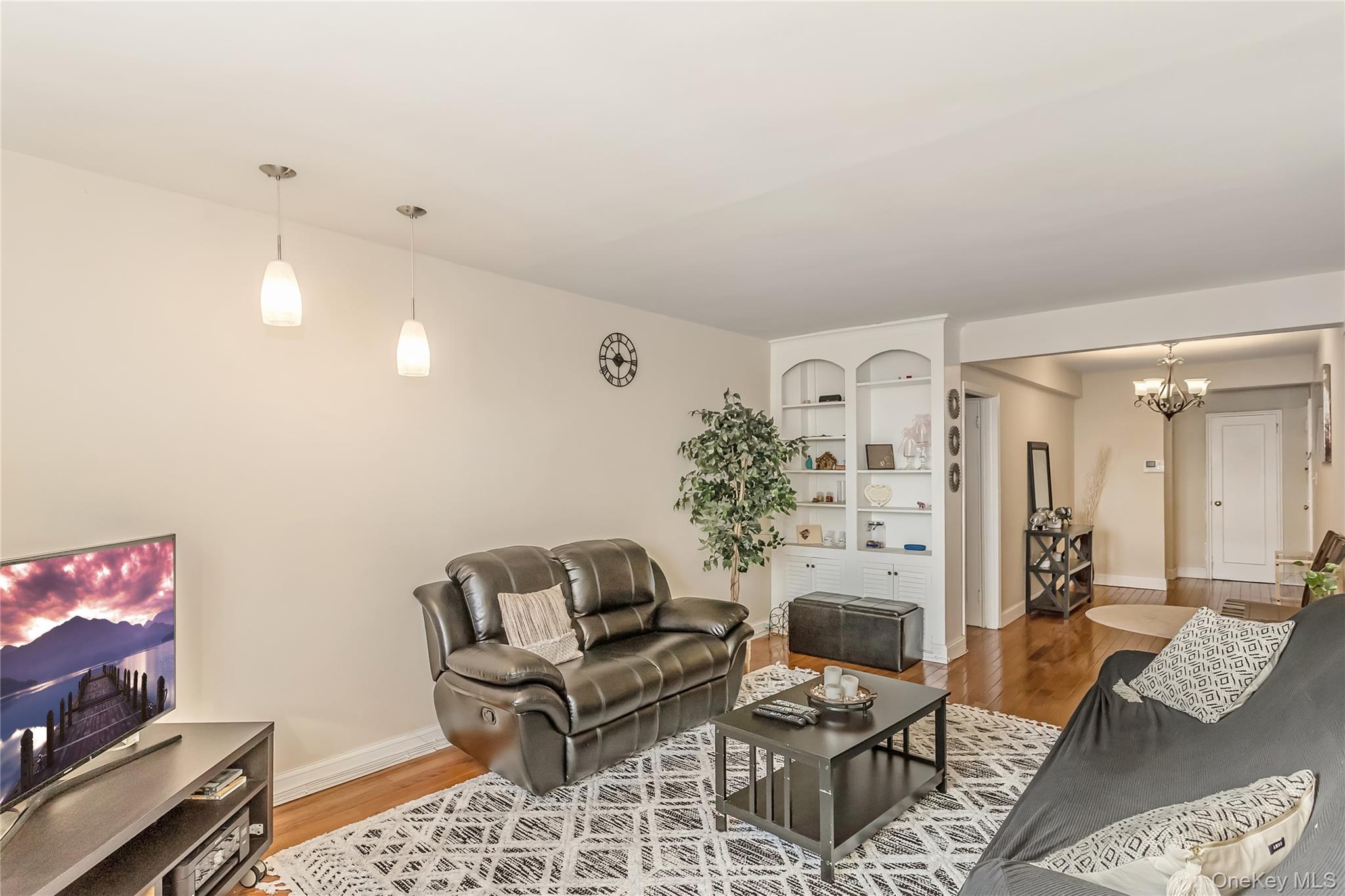 5th image of 32-22 92Nd St, New York, NY 11238