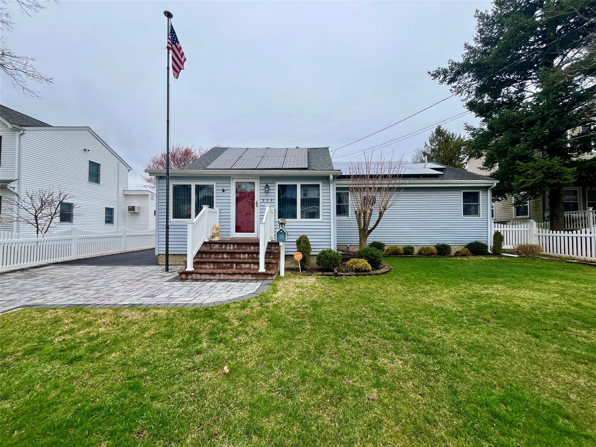 Homes for sale in Hempstead, NY | 335 Pine St, Hempstead, NY 11550 | MLS# 845355