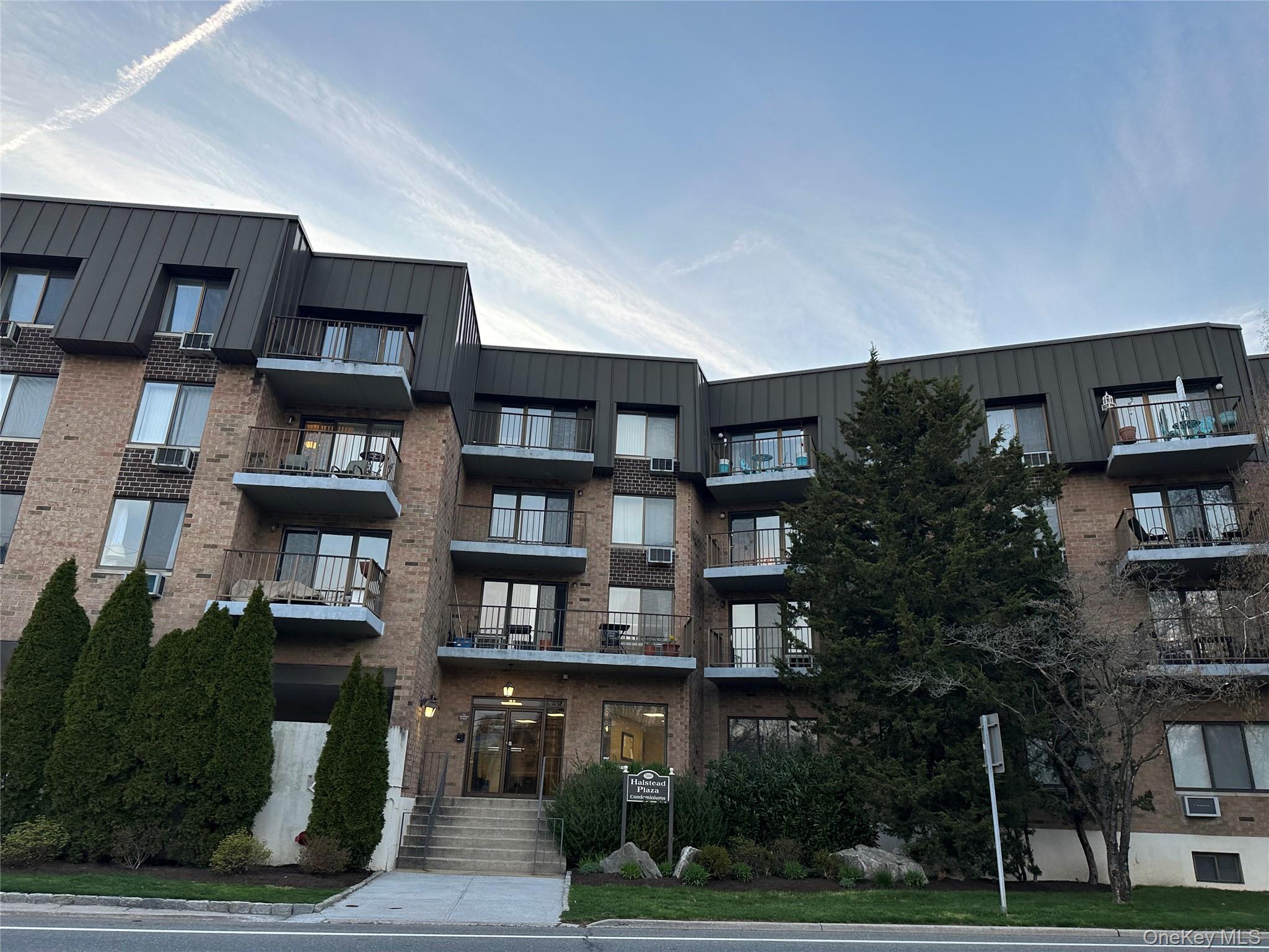 Homes for sale in Harrison, NY | 560 Halstead Ave #3R, Harrison, NY 10528 | MLS# 848863