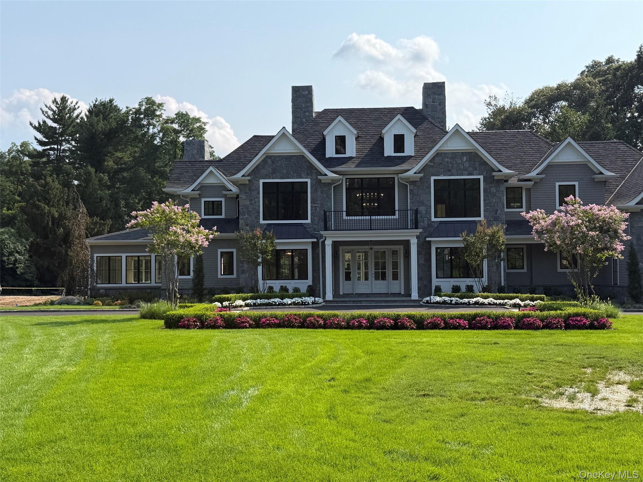 3rd image of 2 E Gate Rd, Huntington, NY 11743 | MLS# 850219
