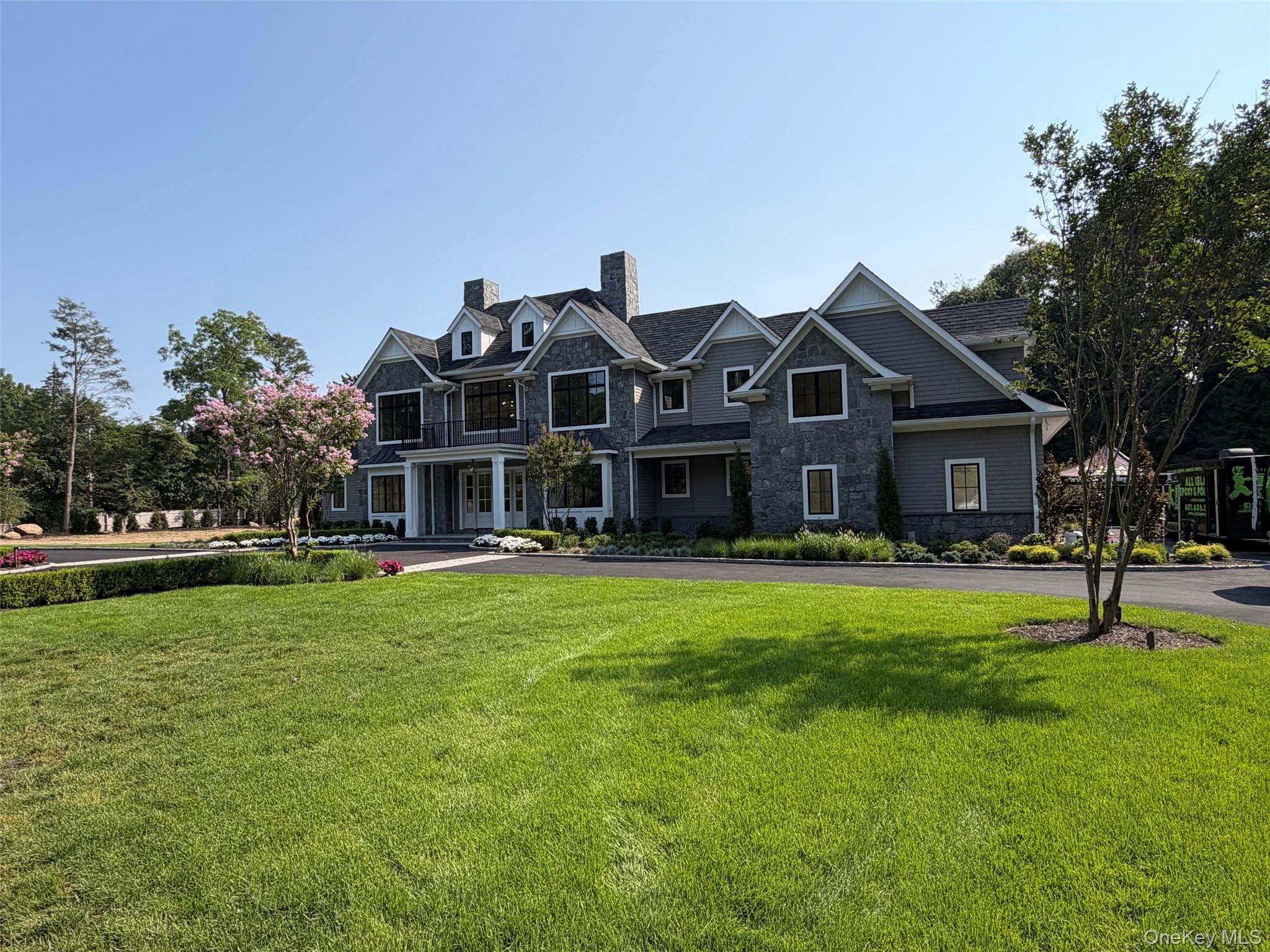 4th image of 2 E Gate Rd, Huntington, NY 11743 | MLS# 850219
