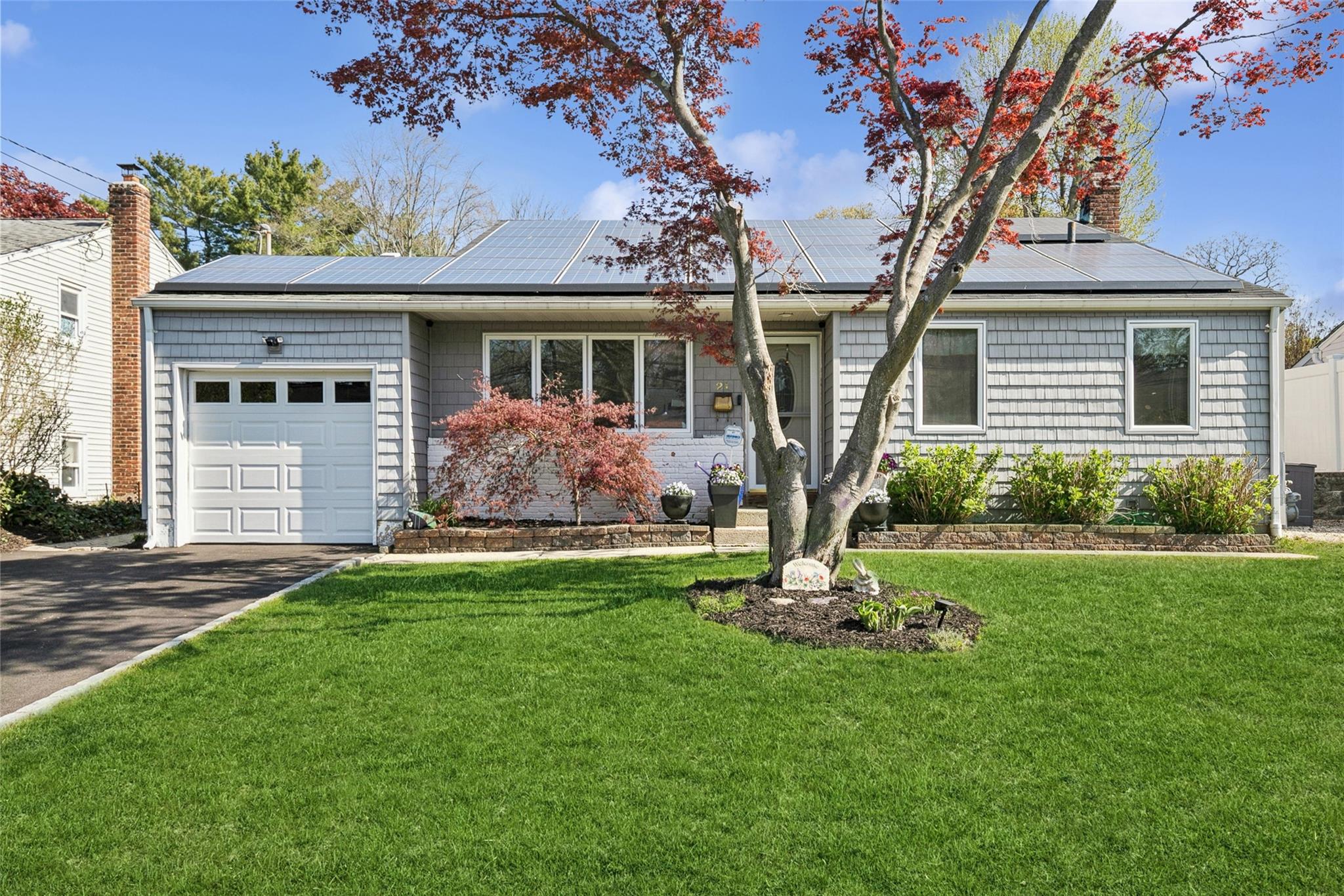 Homes for sale in Huntington Station, NY | 21 Via Continental, Huntington Station, NY 11746 | MLS# 852481