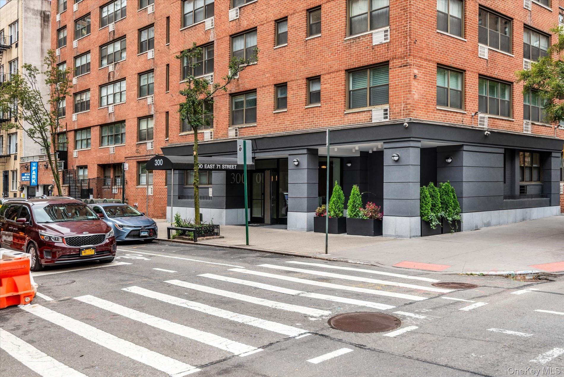 Homes for sale in New York, NY | 300 E 71st St #15R, New York, NY 10021 | MLS# 867558