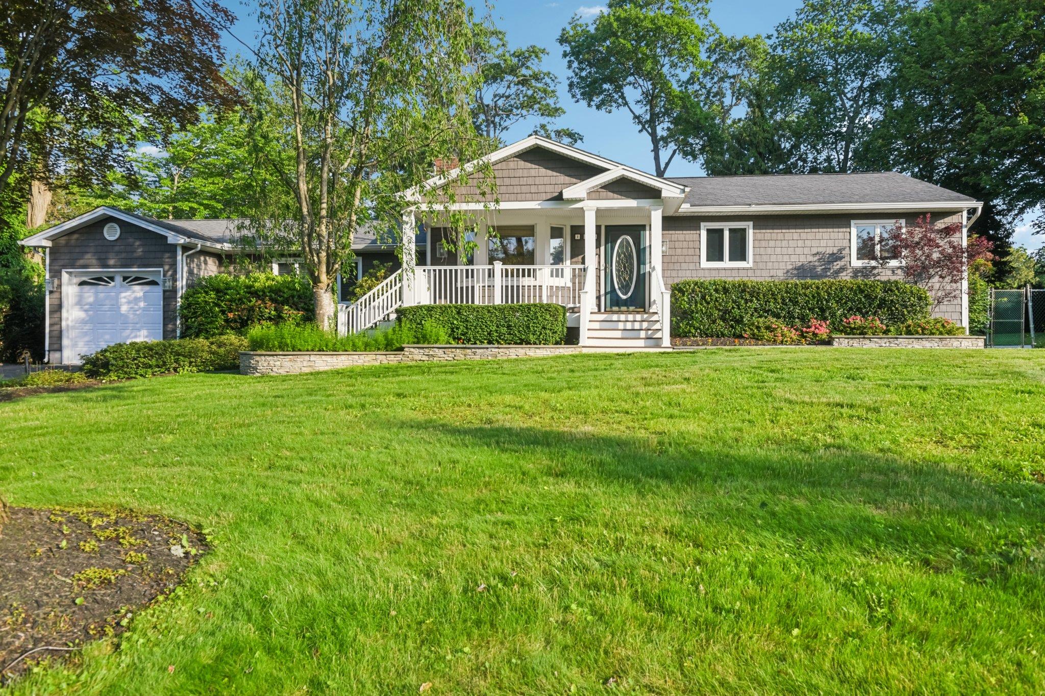 Homes for sale in Brookhaven, NY | 109 Dogwood Ln, Brookhaven, NY 11777 | MLS# 874825