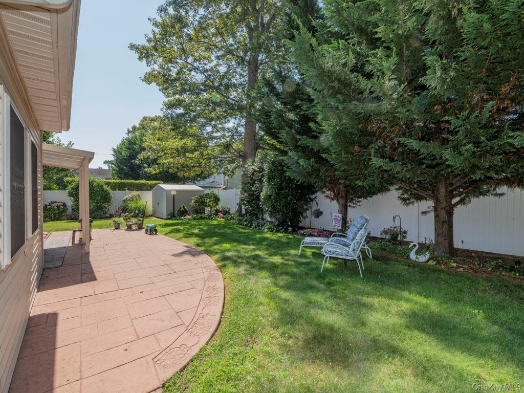 5th image of 306 Clay Ave, Islip, NY 11795 | MLS# 881781