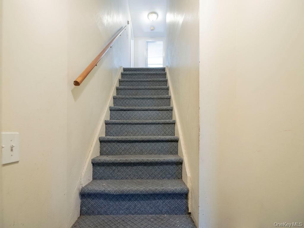 28th image of 306 Clay Ave, Islip, NY 11795 | MLS# 881781