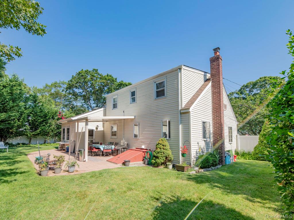 3rd image of 306 Clay Ave, Islip, NY 11795 | MLS# 881781