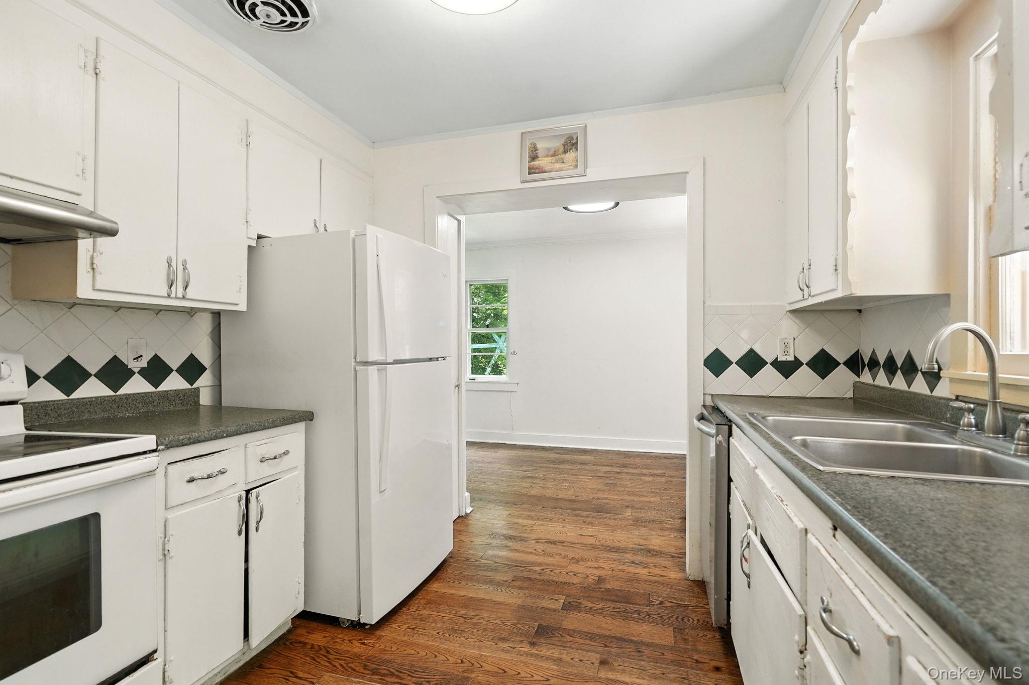 Homes for sale in Somers, NY | 16 Overlook Way, Somers, NY 10578 | MLS# 883461