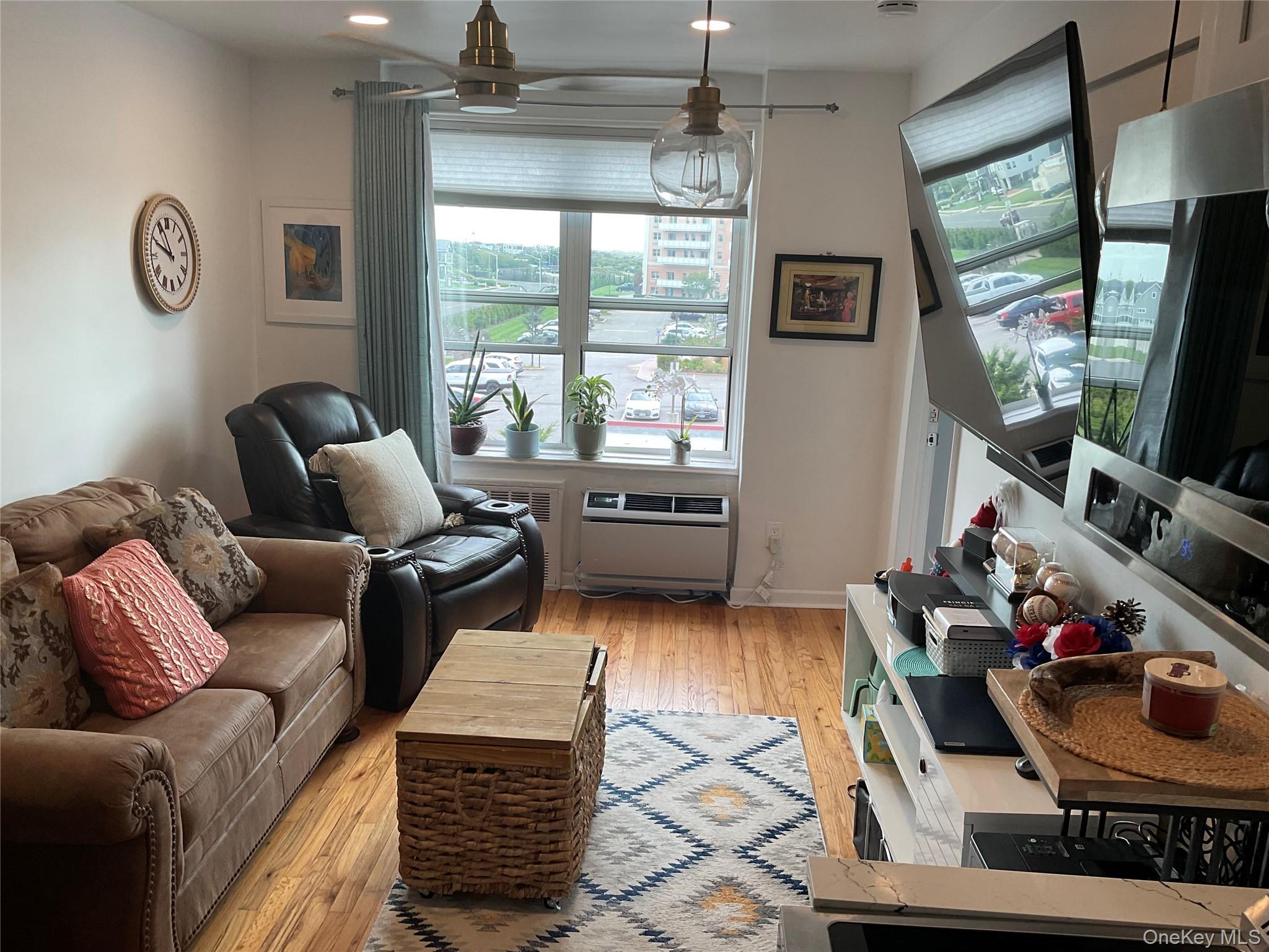 Homes for sale in Long Beach, NY | 855 E Broadway #2D1, Long Beach, NY 11561 | MLS# 887317