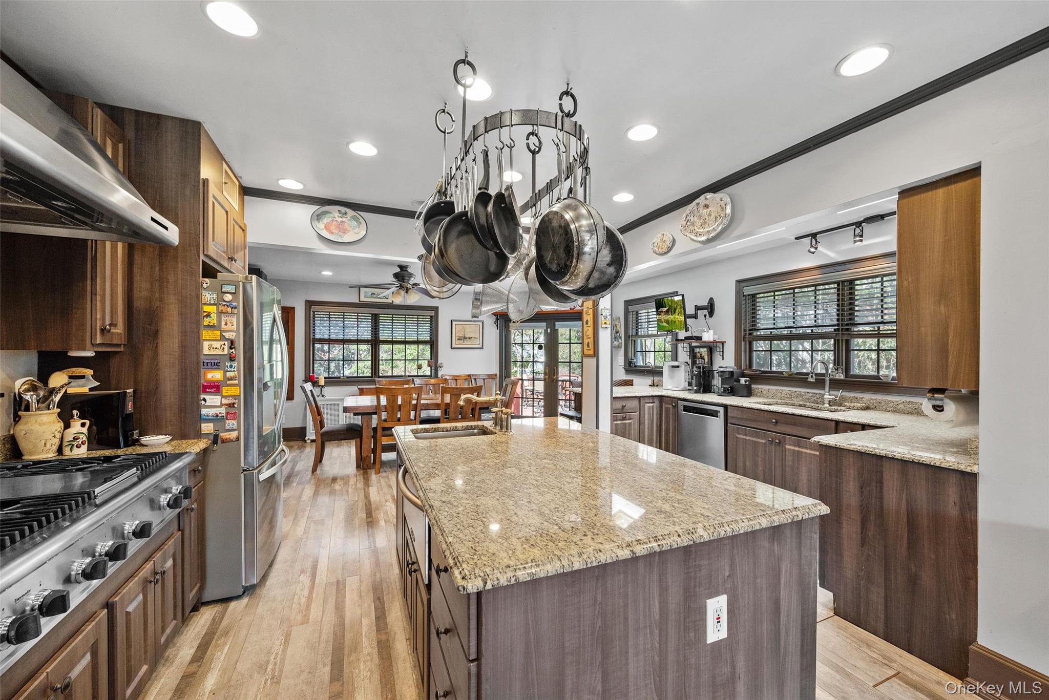 Homes for sale in Yonkers, NY | 32 Merriam Pl, Yonkers, NY 10708 | MLS# 889962