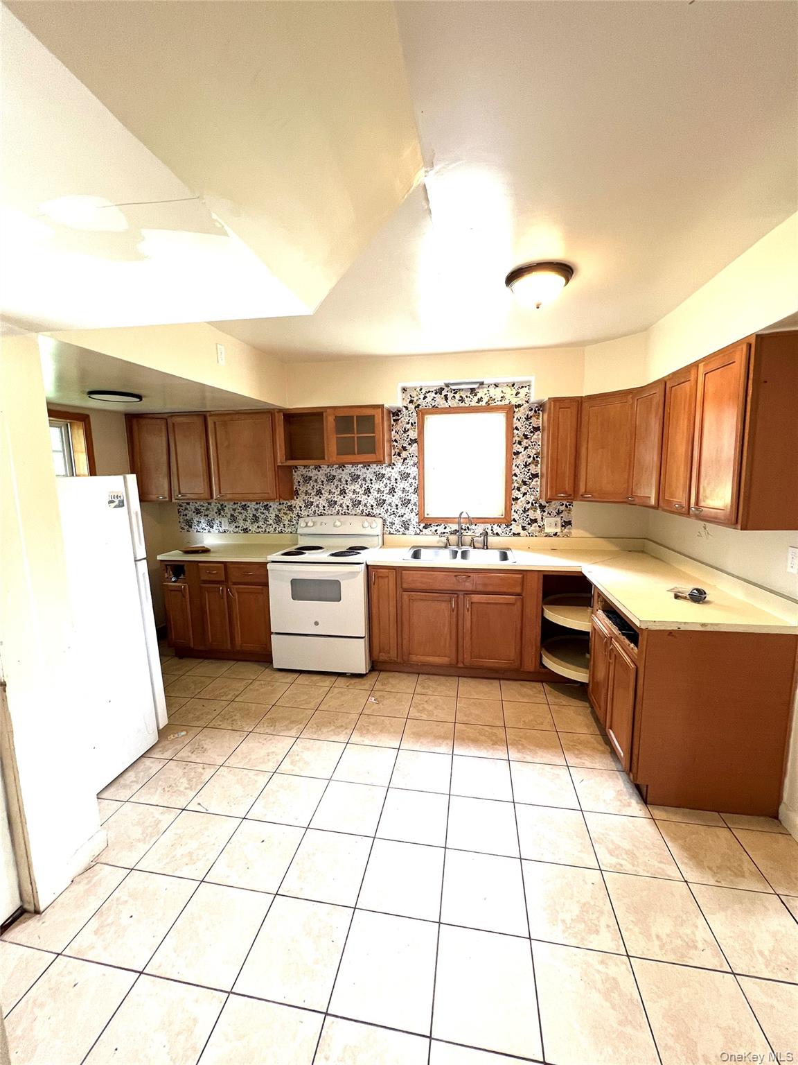 Homes for sale in Pleasant Valley, NY | 1680 Main St, Pleasant Valley, NY 12569 | MLS# 889973