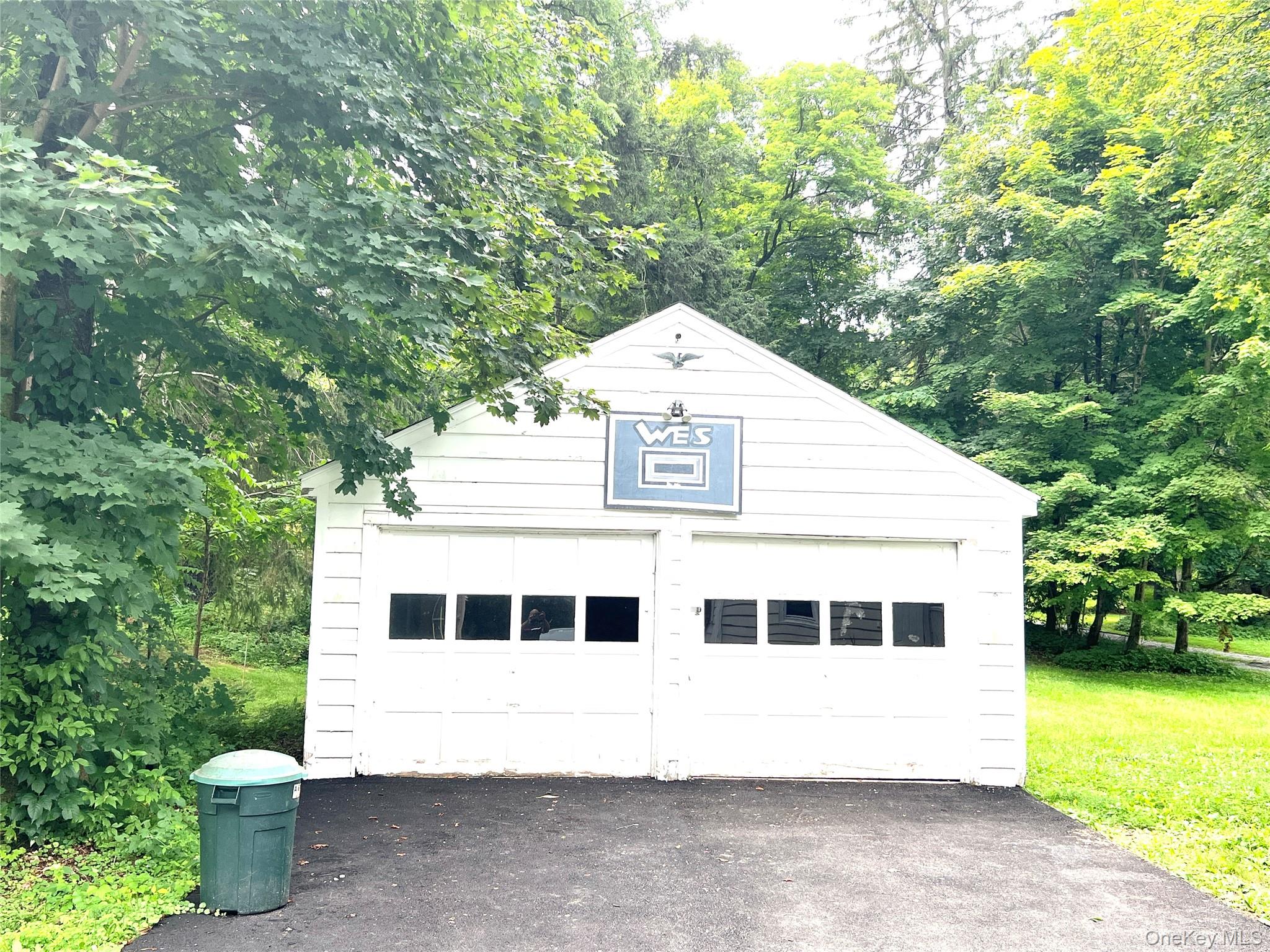 Homes for sale in Pleasant Valley, NY | 1680 Main St, Pleasant Valley, NY 12569 | MLS# 889973