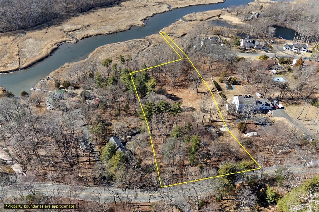 46th image of 326 Nissequogue River Rd, Smithtown, NY 11780 | MLS# 894314