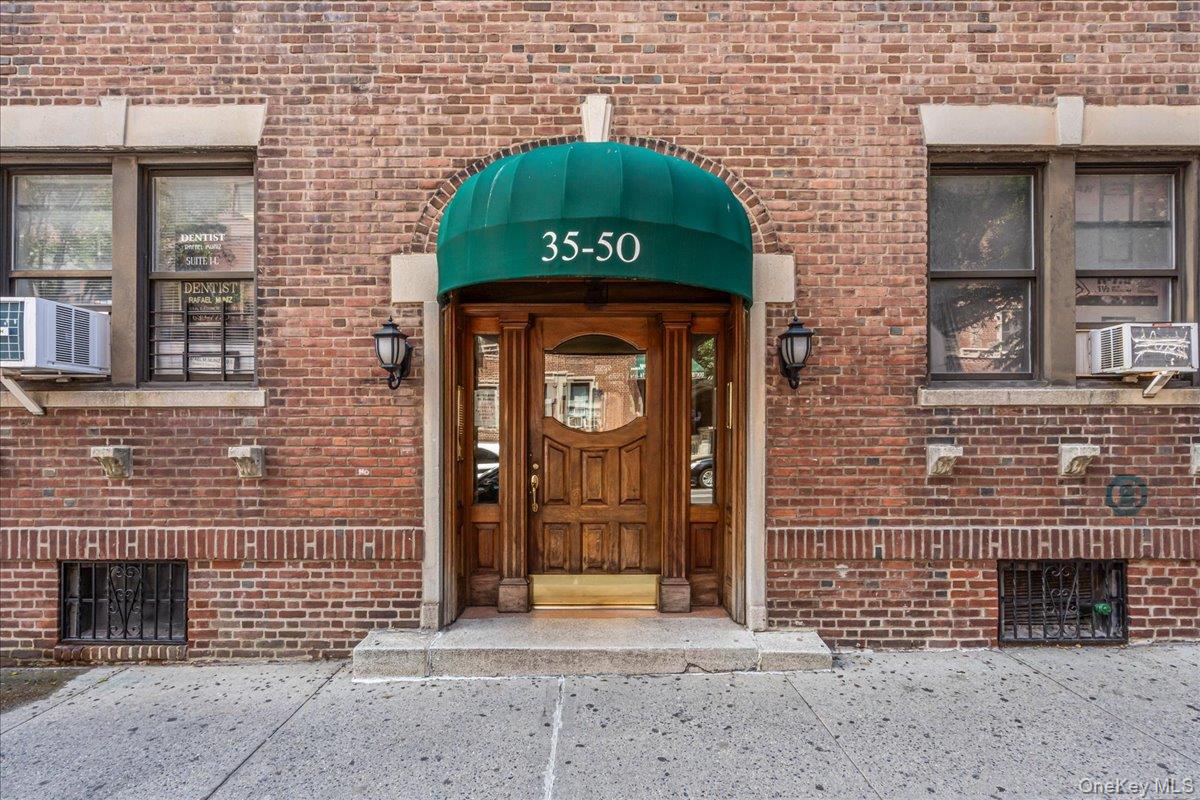 Homes for sale in New York, NY | 3550 82Nd St #2C, New York, NY 11372 | MLS# 894644