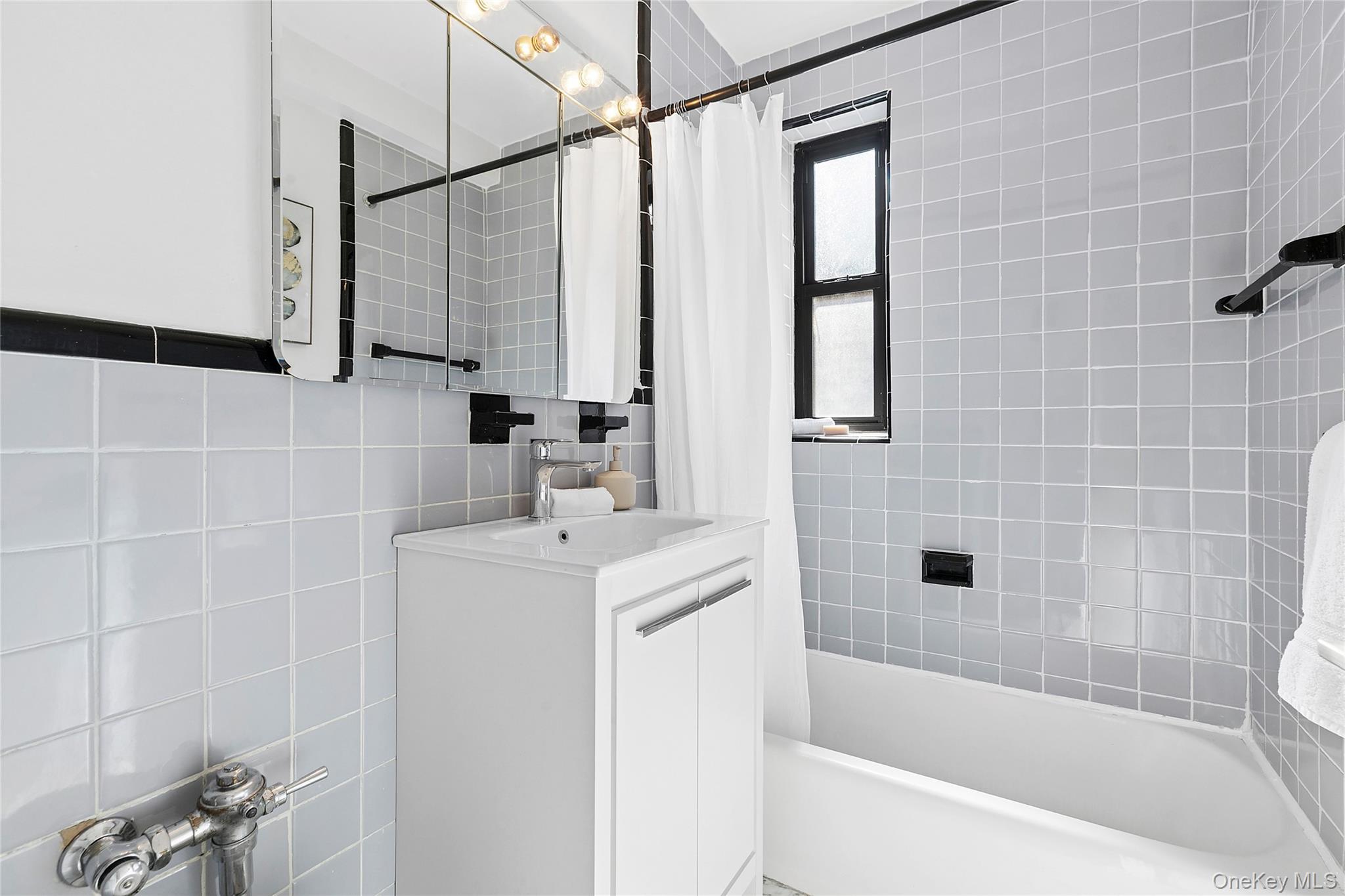 Homes for sale in New York, NY | 330 E 70Th St #6E, New York, NY 10021 | MLS# 894828