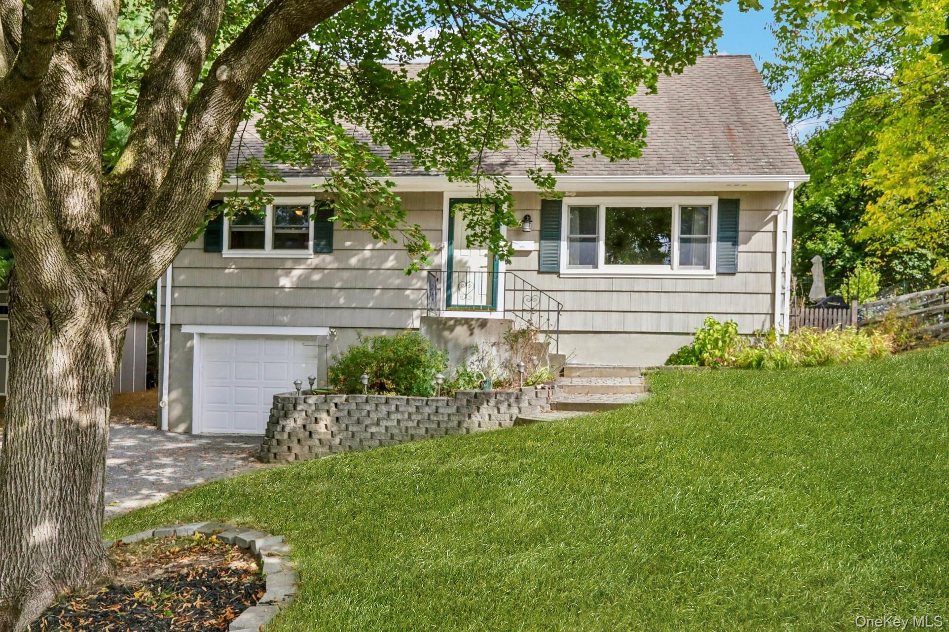 Homes for sale in Warwick (town), NY | 36 Highland Ave, Warwick (town), NY 10990 | MLS# 895879