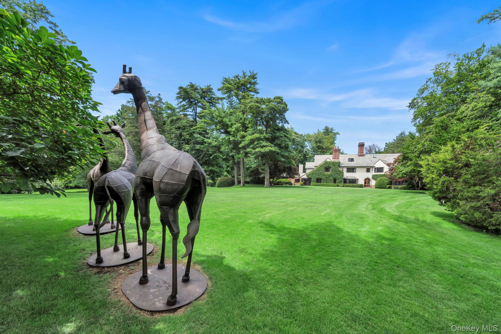 Homes for sale in Oyster Bay, NY | 95 Piping Rock Rd, Oyster Bay, NY 11560 | MLS# 896455