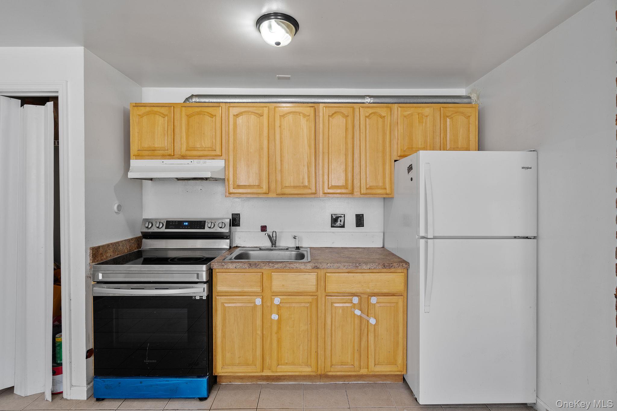 Homes for sale in Newburgh (city), NY | 160 Lander St, Newburgh (city), NY 12550 | MLS# 899601