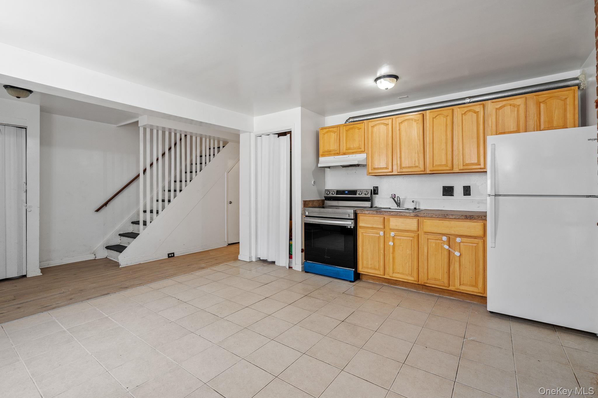 Homes for sale in Newburgh (city), NY | 160 Lander St, Newburgh (city), NY 12550 | MLS# 899601