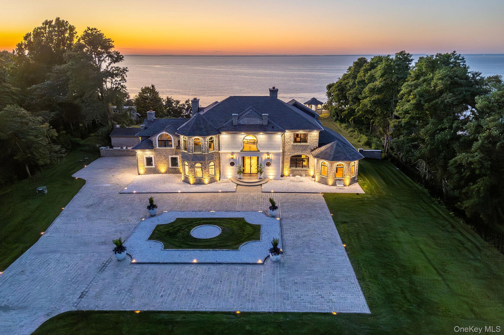 1st image of 3875 Hallock Ln, Southold, NY 11952 | MLS# 907439