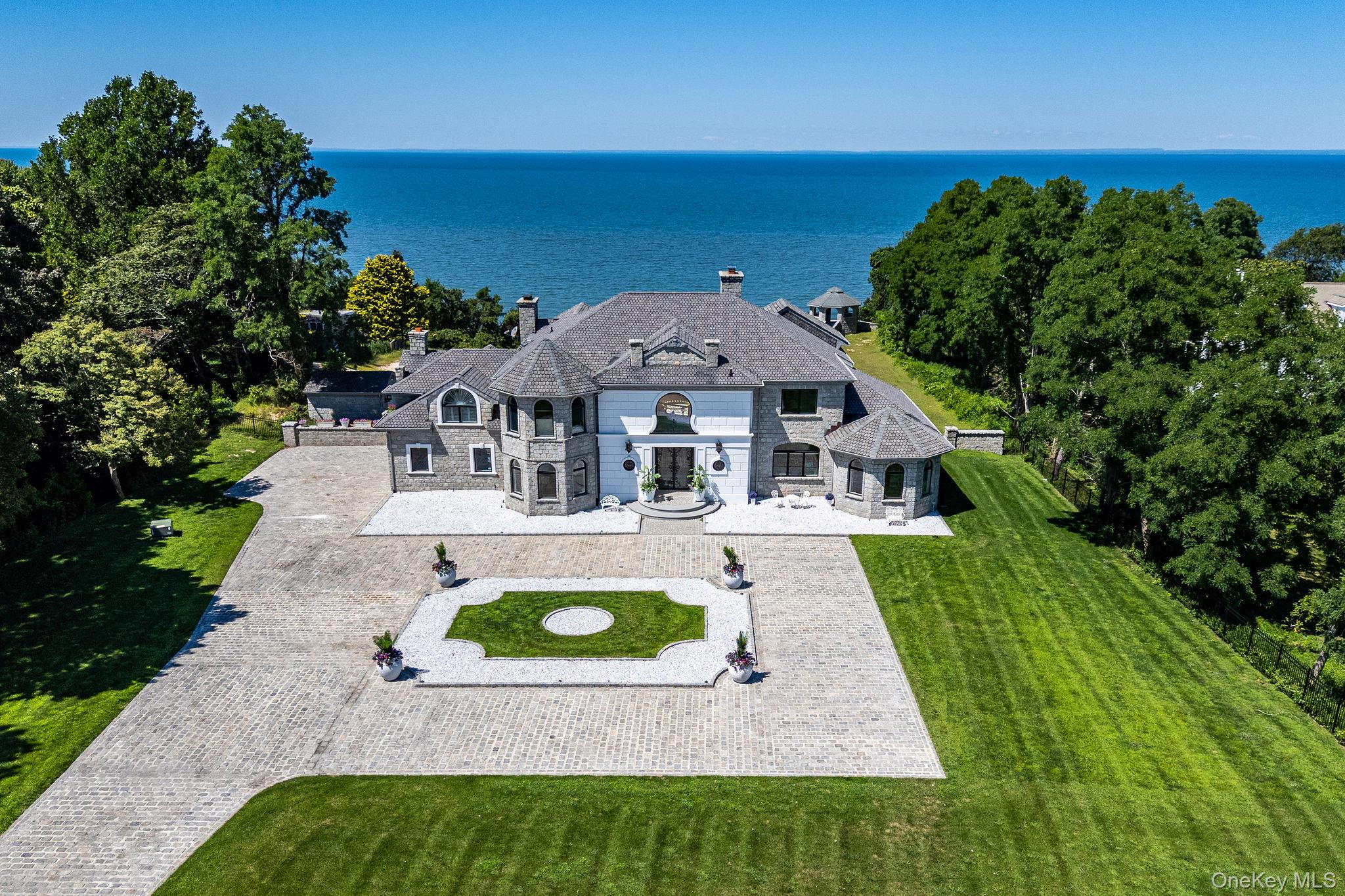 2nd image of 3875 Hallock Ln, Southold, NY 11952 | MLS# 907439