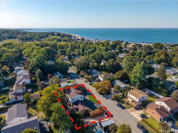 Homes for sale in Oyster Bay, NY | 18 Violet Rd, Oyster Bay, NY 11709 | MLS# 920497