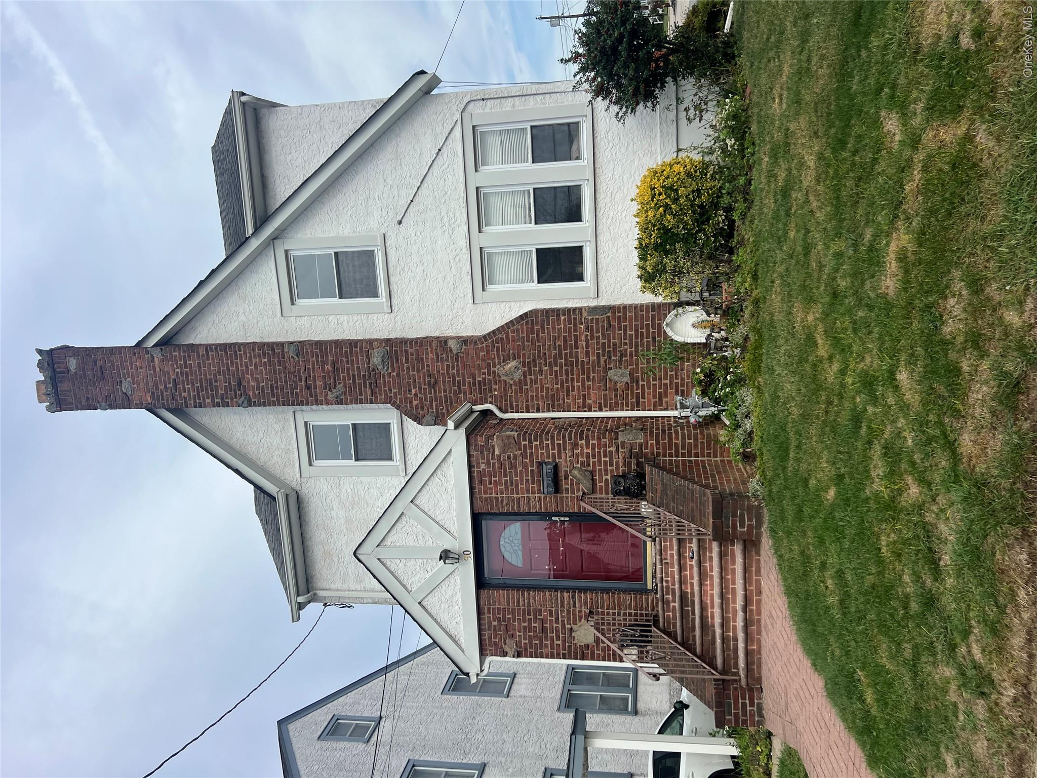 4th image of 90 Pearsall Ave, Lynbrook, NY 11563 | MLS# 921368
