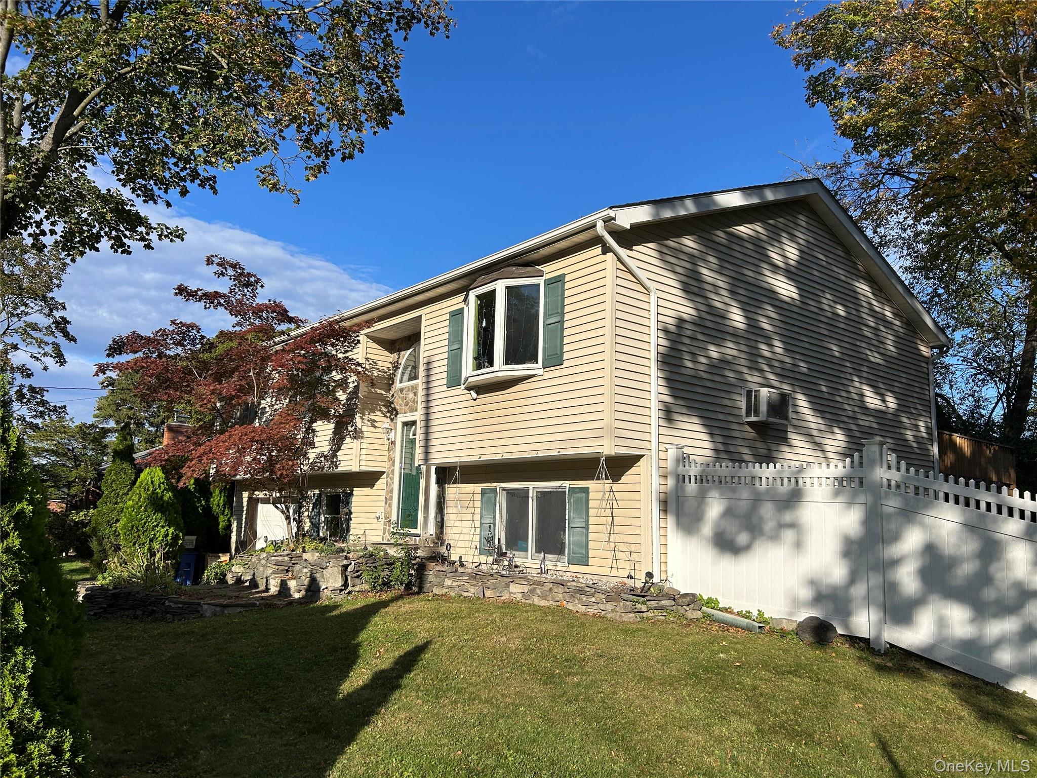 Homes for sale in Newburgh, NY | 8 Jamison Pl, Newburgh, NY 12550 | MLS# 924531