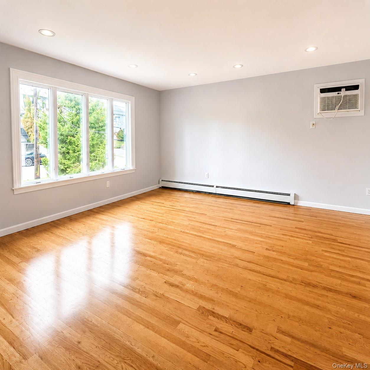 3rd image of 324 Buckingham Rd, Hempstead, NY 11516 | MLS# 932865