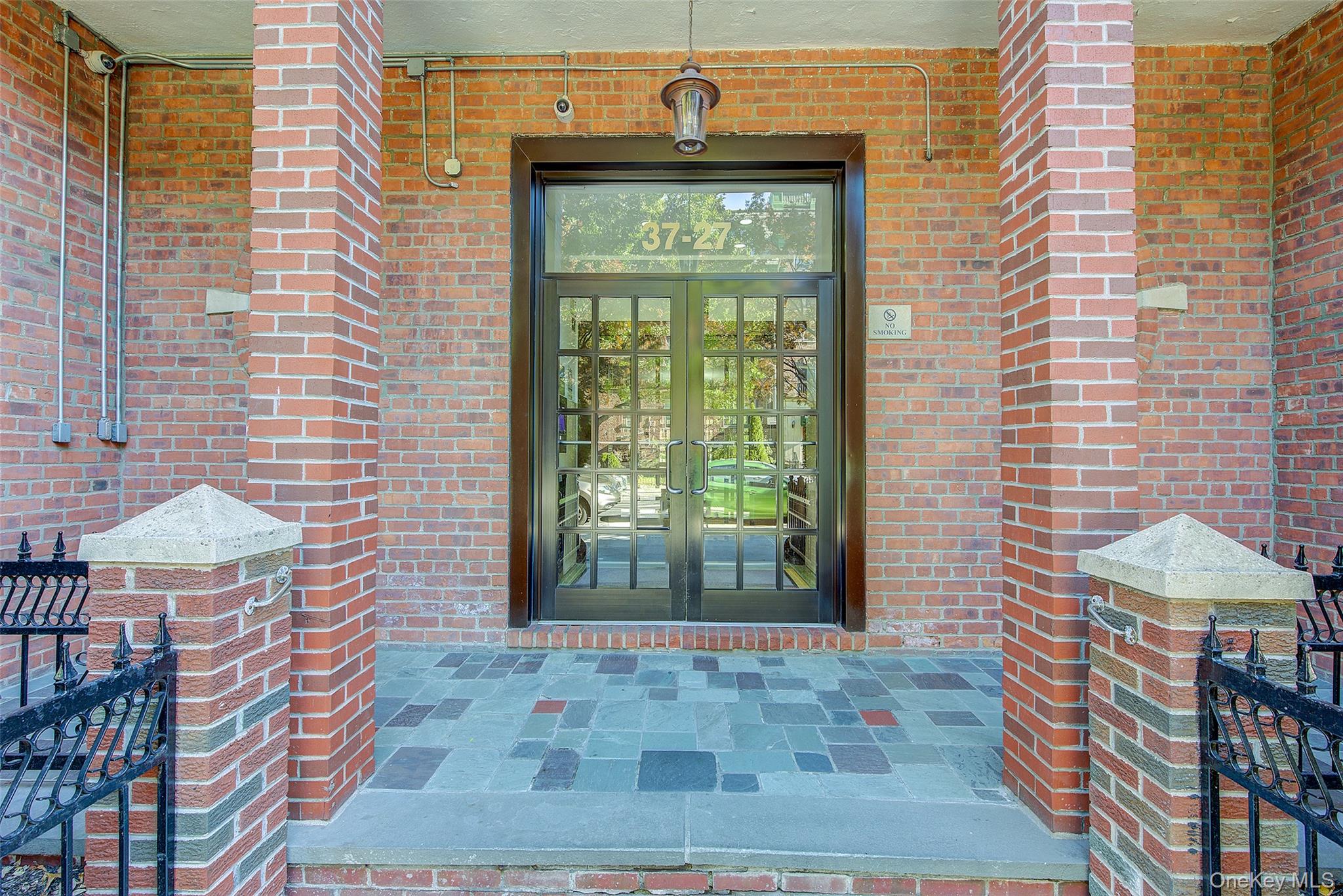 Homes for sale in New York, NY | 37-27 86Th St #6N, New York, NY 11372 | MLS# 933981