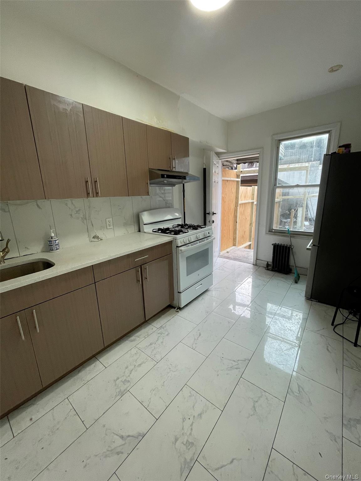 Homes for sale in New York, NY | 33-20 Farrington St, New York, NY 11354 | MLS# 934305