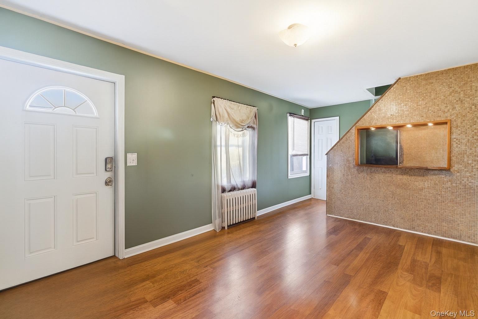 Homes for sale in Islip, NY | 36 Ralph St, Islip, NY 11717 | MLS# 934403