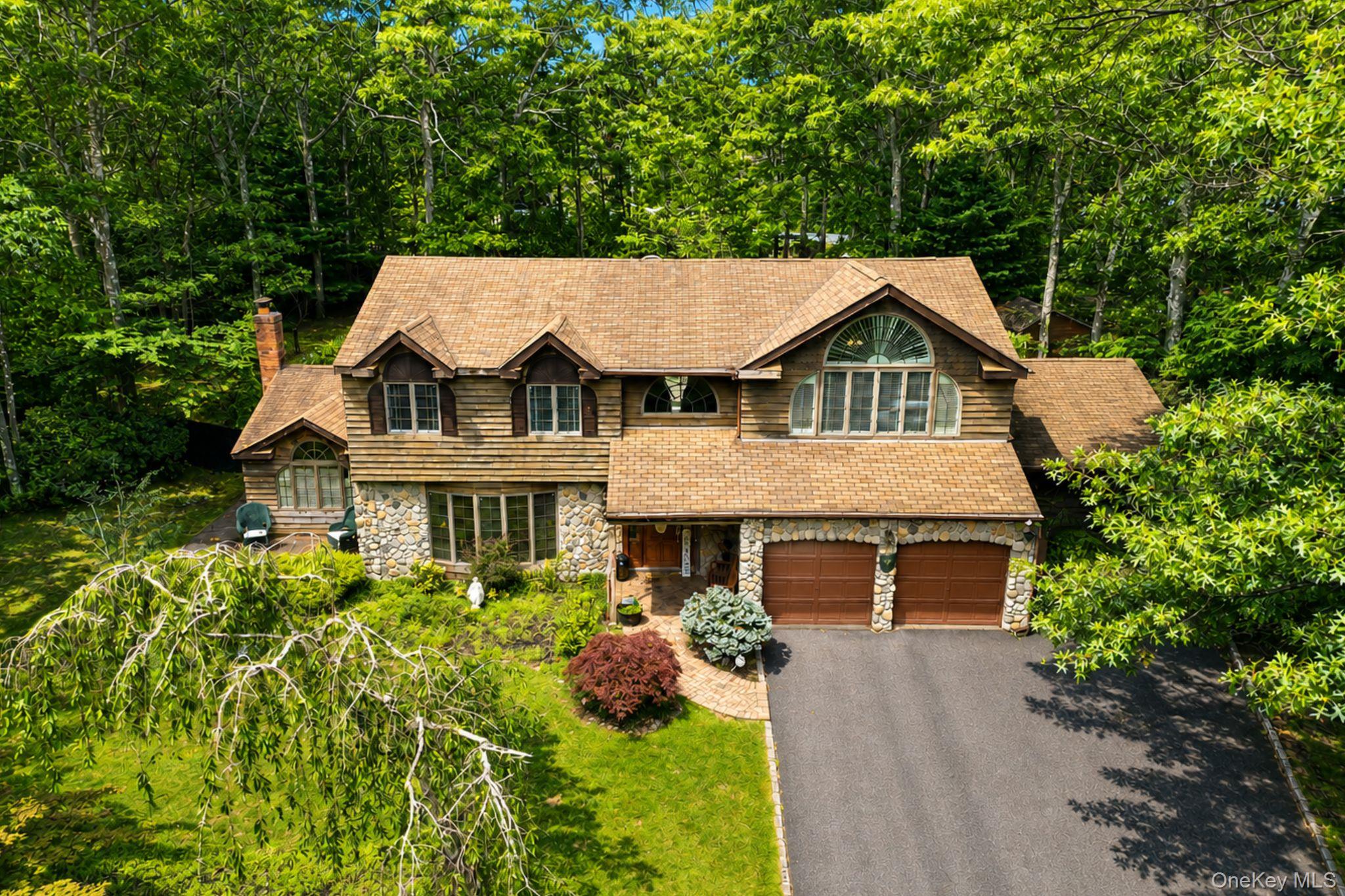 1st image of 35 Hastings Dr, Ridge, NY 11961 | MLS# 939715