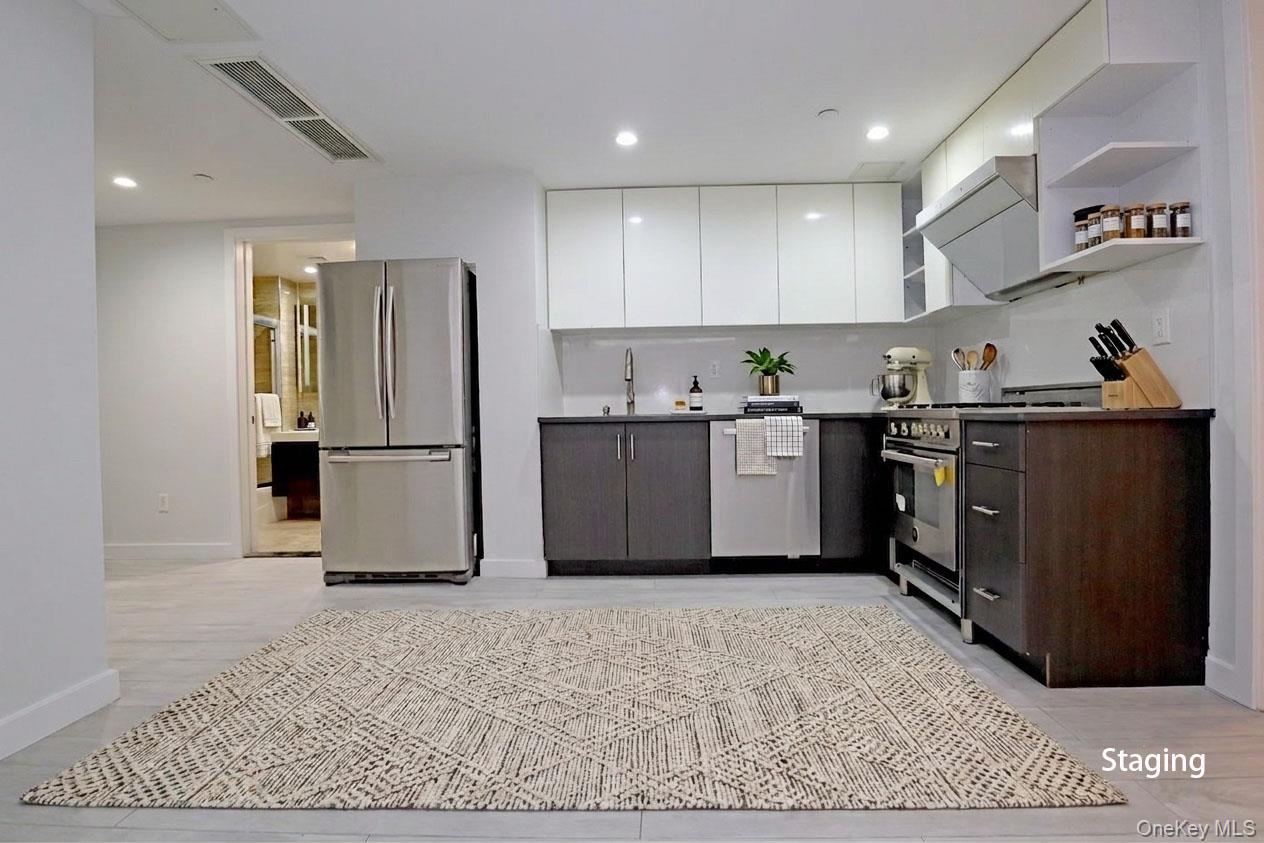 2nd image of 15815 Union Turnpike #3B, New York, NY 11366 | MLS# 947410