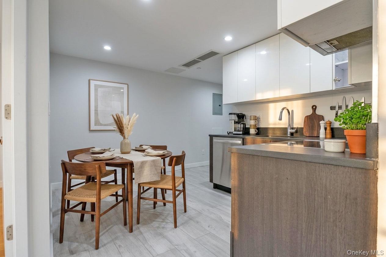 4th image of 15815 Union Turnpike, New York, NY 11366