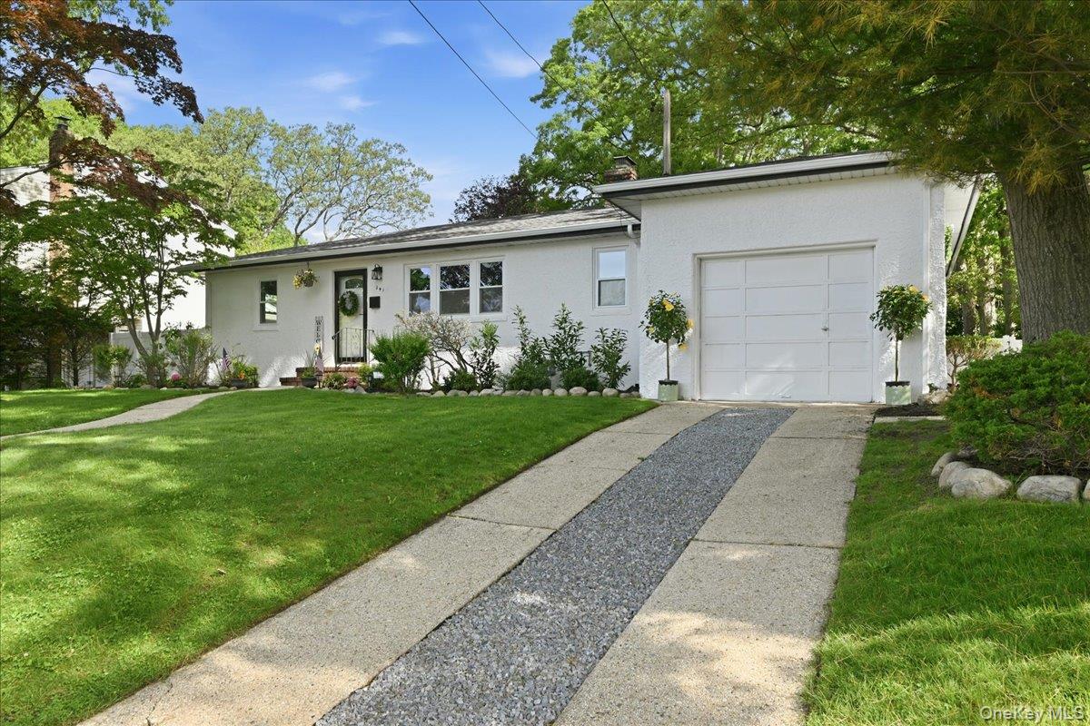 Homes for sale in Oyster Bay, NY | 241 Commonwealth Ave, Oyster Bay, NY 11758 | MLS# 948241