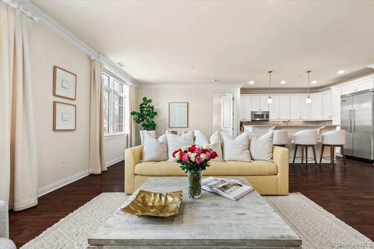 Homes for sale in Scarsdale, NY | 1 Christie Pl #402E, Scarsdale, NY 10583 | MLS# 948463