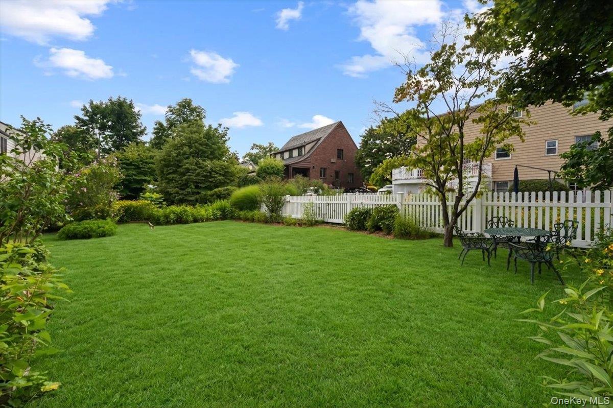 5th image of 126 Greenridge Ave, White Plains, NY 10605 | MLS# 950391