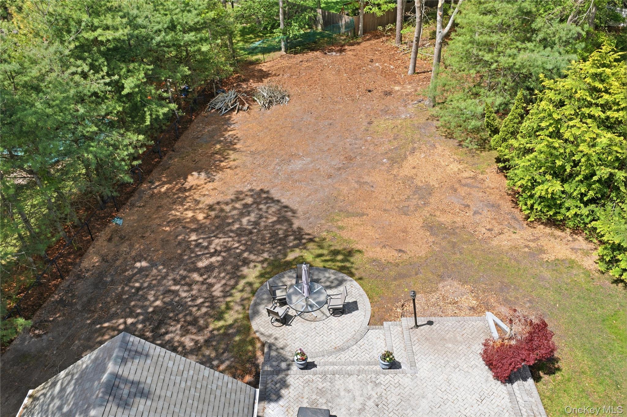 Homes for sale in Southampton, NY | 5 Wood Hollow Dr, Southampton, NY 11977 | MLS# 950808