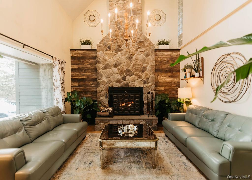 Homes for sale in New Paltz, NY | 1 Rapp Hill Rd, New Paltz, NY 12561 | MLS# 952333