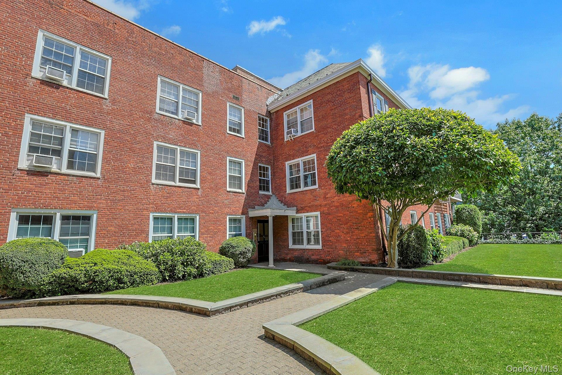 1st image of 1815 Palmer Ave #3X, Mamaroneck, NY 10538 | MLS# 952803