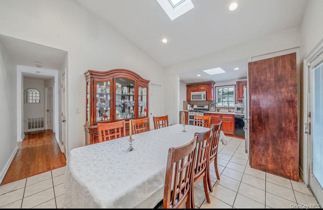 Homes for sale in Islip, NY | 160 Stahley St, Islip, NY 11717 | MLS# 952877