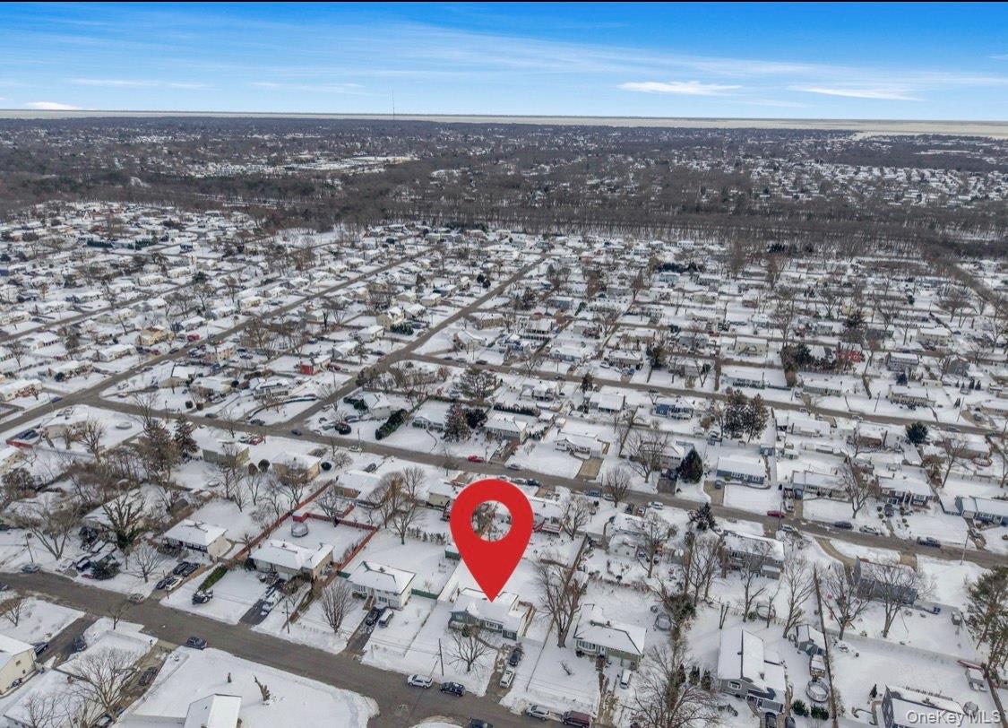 Homes for sale in Islip, NY | 160 Stahley St, Islip, NY 11717 | MLS# 952877