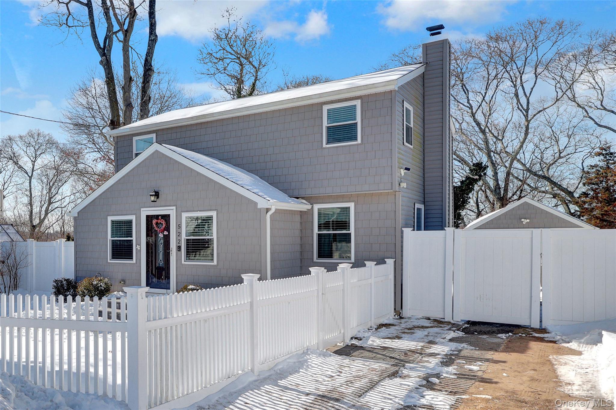 Homes for sale in Smithtown, NY | 522 Browns Rd, Smithtown, NY 11767 | MLS# 953215