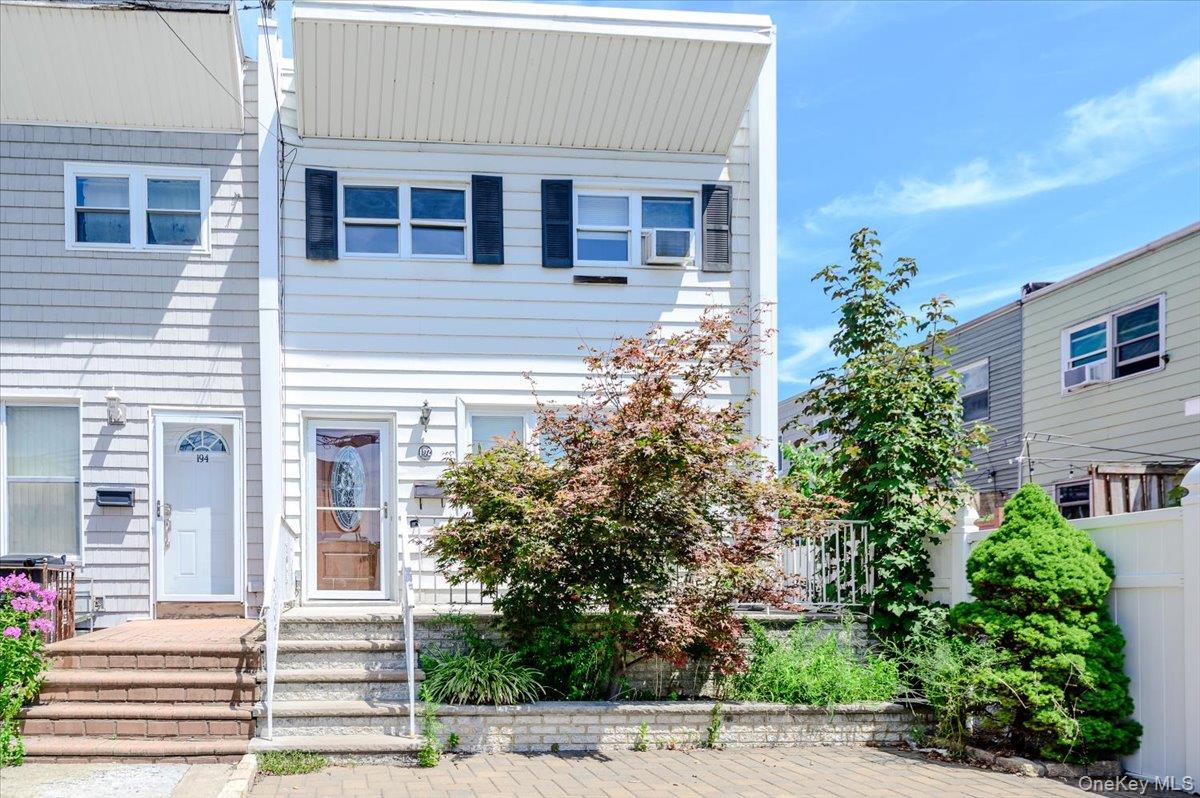 1st image of 192 Huntington Ave, New York, NY 10465 | MLS# 953518