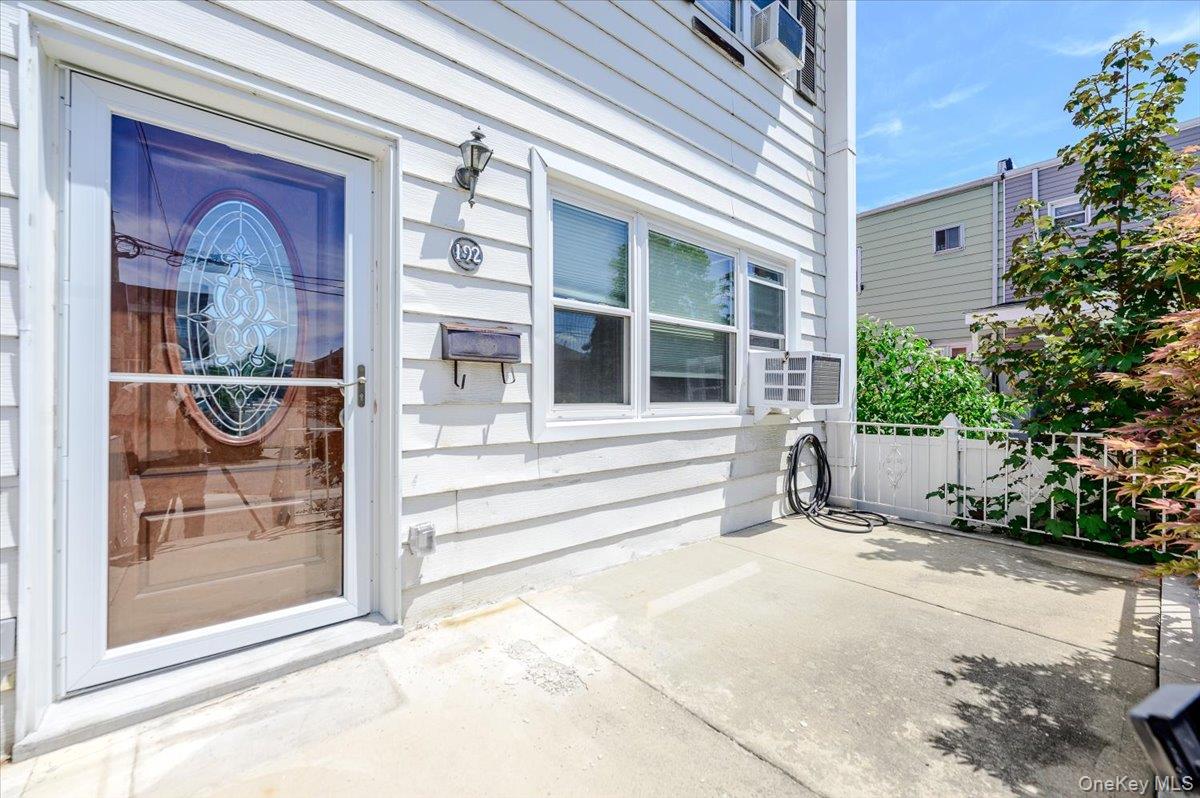 3rd image of 192 Huntington Ave, New York, NY 10465 | MLS# 953518