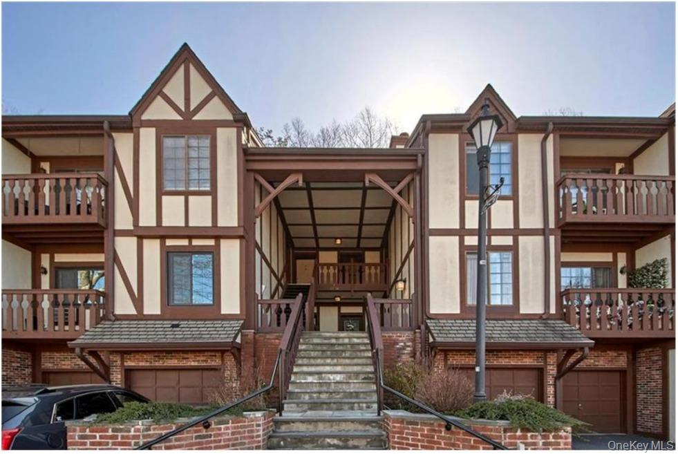 Homes for sale in Mount Kisco, NY | 72 Foxwood Cir, Mount Kisco, NY 10549 | MLS# 953536