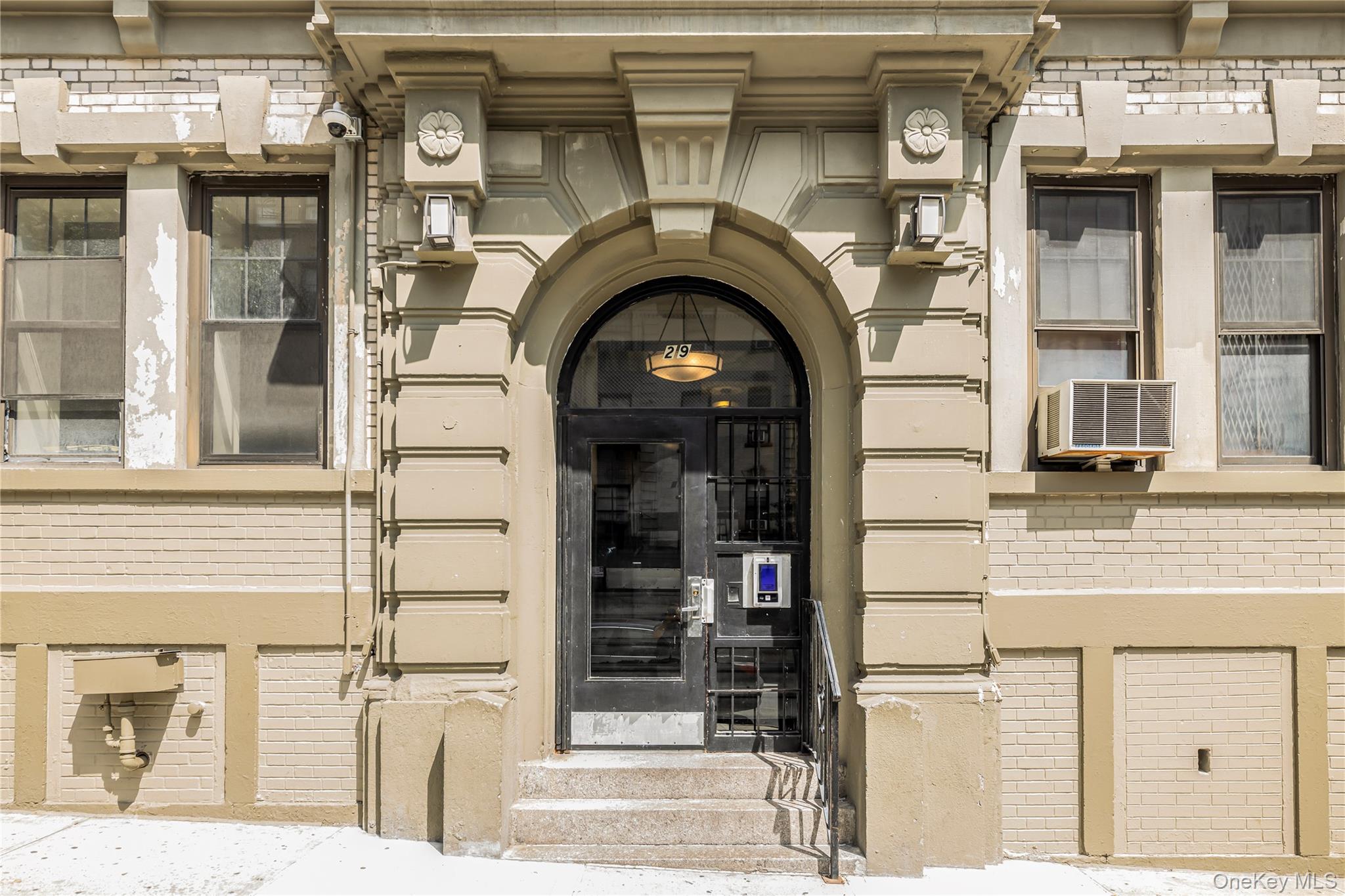 Homes for sale in New York, NY | 29 Convent Ave #11, New York, NY 10027 | MLS# 953621