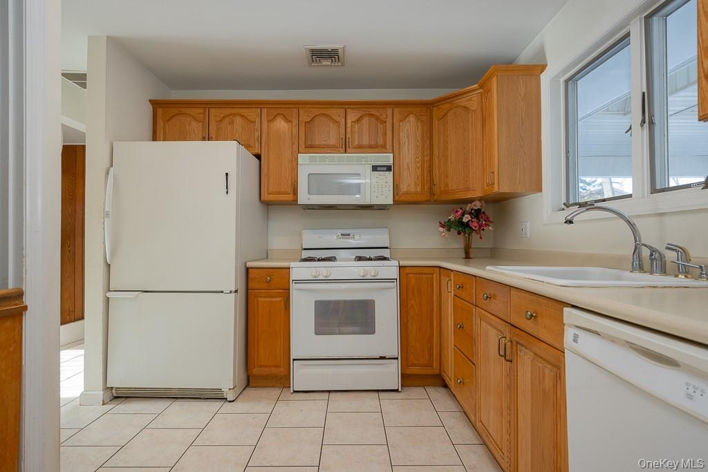 Homes for sale in Orangetown, NY | 109 Gatto Ln, Orangetown, NY 10965 | MLS# 954455